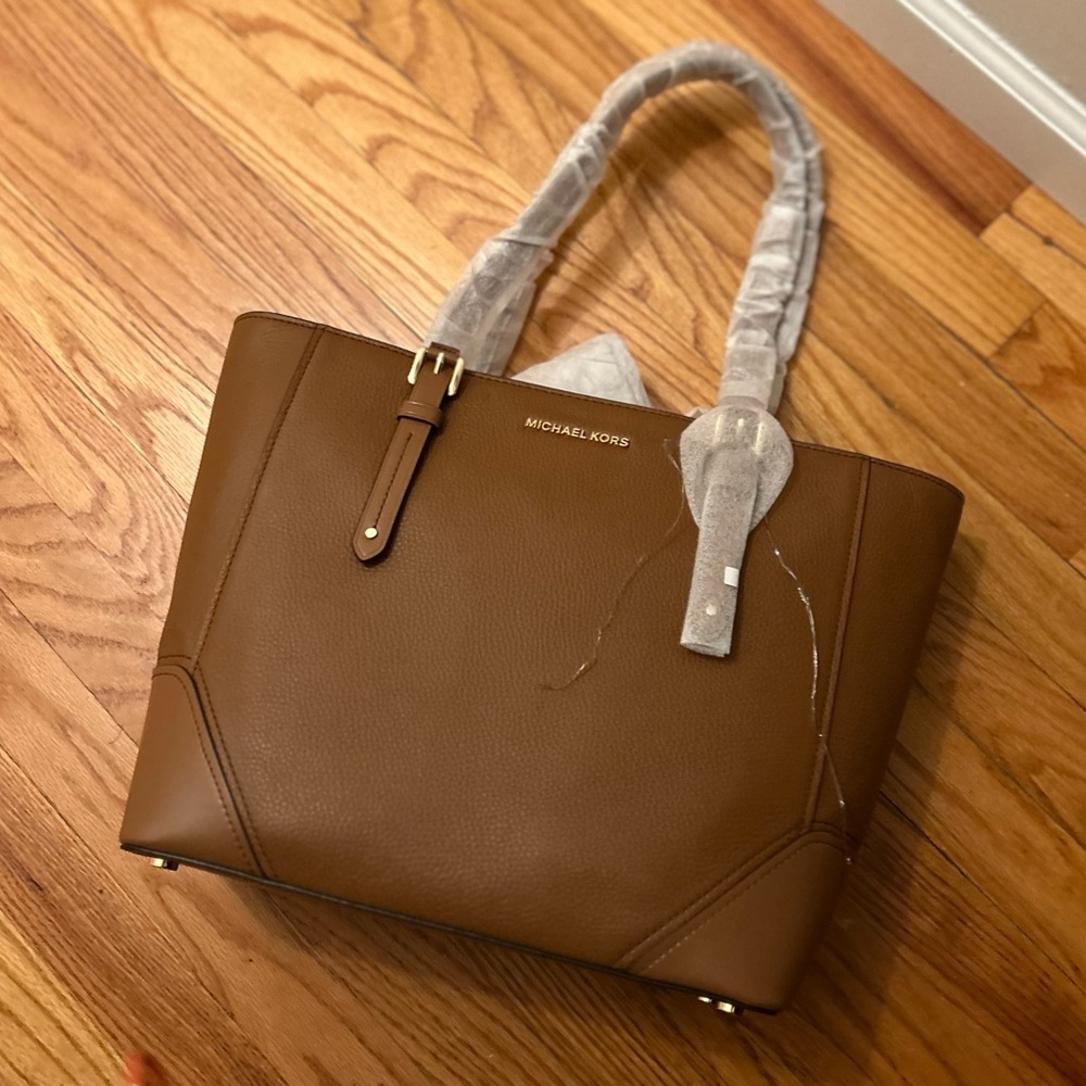 New Michael Kors Tan Leather Tote